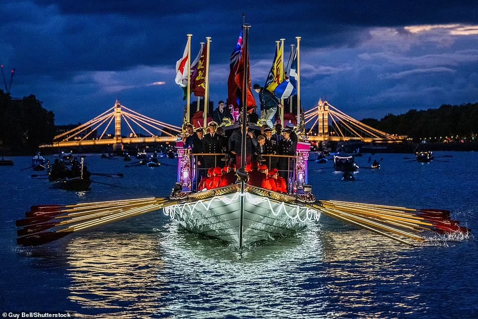 Thames Alive: Reflections Flotilla 2022